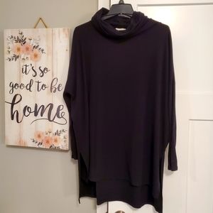 Black, cowl neck tunic. With slits on both sides. Zenana, Size large